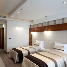 SKU 3473 GU10 Корпус Луна Квадрат Оринтируема Сатен Никел с марка V-TAC