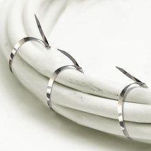 SKU 11190 Кабелна Превръзка Стомана - 4.6*300mm 100бр. Опаковка с марка V-TAC