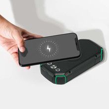 Външна Батерия Солар Безжично Зареждане Черна 30000mAh SKU 7836 V-TAC