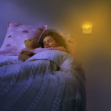 SKU 830 LED Нощна Лампа За Контакт Квадрат 60x60x54.5mm 3000K с марка V-TAC