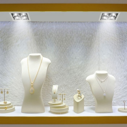 SKU 991 LED Луна SAMSUNG ЧИП - 16W Рефлектор UGR<19 36' 5700K с марка V-TAC