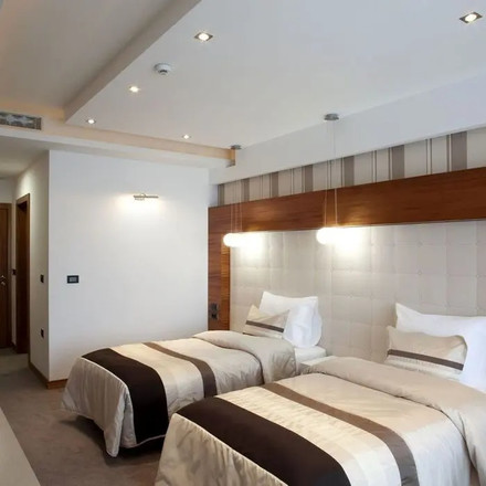 SKU 6635 GU10 Корпус Квадрат Черен с марка V-TAC