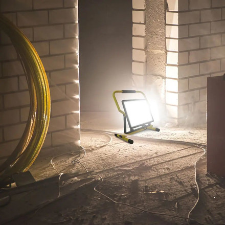 Led Прожектор със стойка и кабел с щепсел 100W 4000К SAMSUNG ЧИП Сиво Тяло SKU 2120124 V-TAC