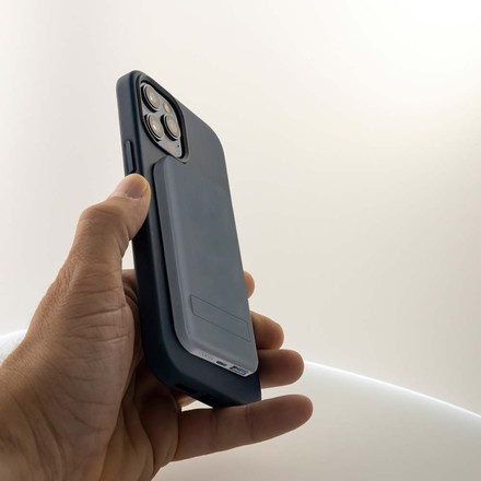 Магнитна Безжична Външна Батерия 10000mah С Метален Ринг Сива SKU 23040 V-TAC