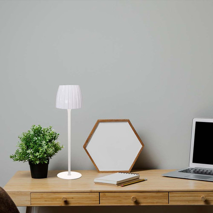 LED Настолна Лампа 3000K Бяло 2.7W SKU 23355 V-TAC