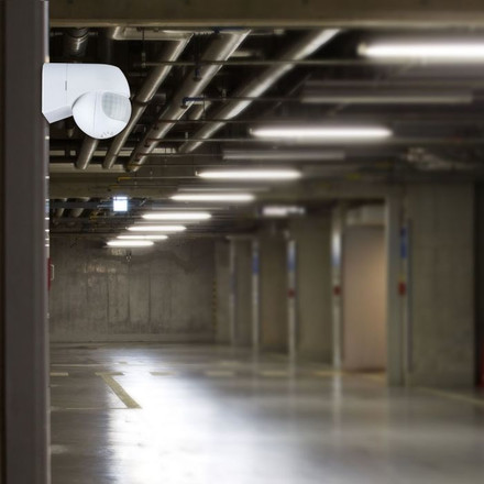 PIR Wall Sensor With Moving Head White 